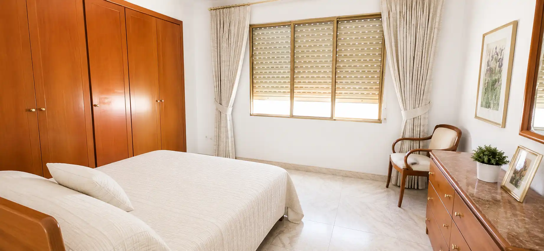 Habitación de Casa adosada en venta en Totana con Terraza, Trastero y Amueblado