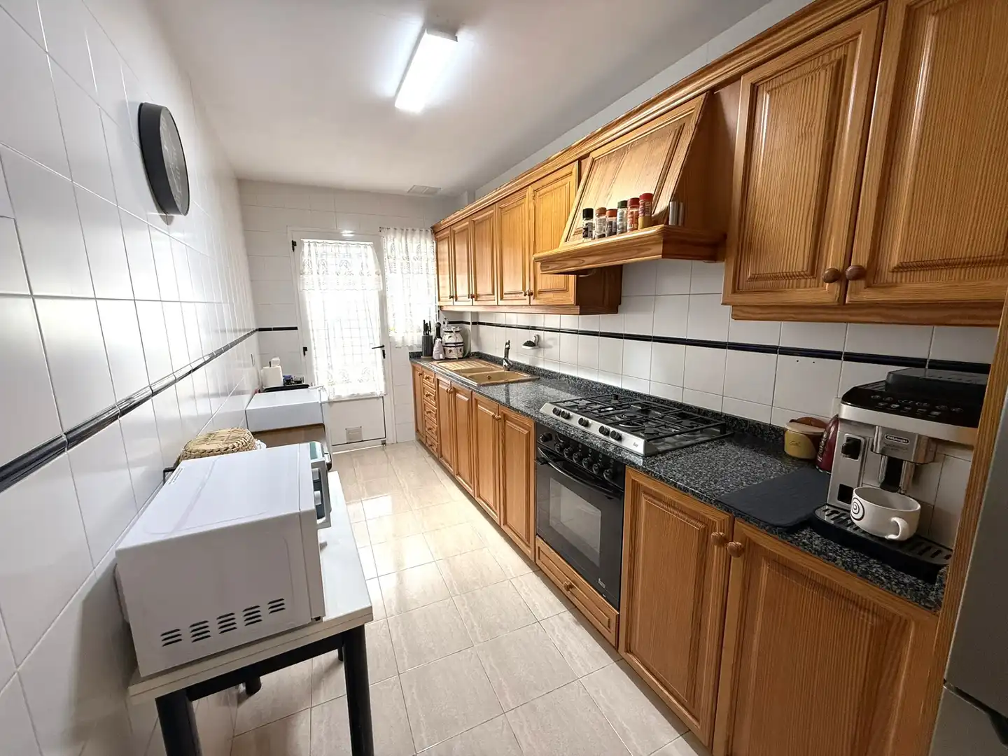 Küche von Erdgeschoss zum Verkauf in Muro mit Abstellraum und Ofen