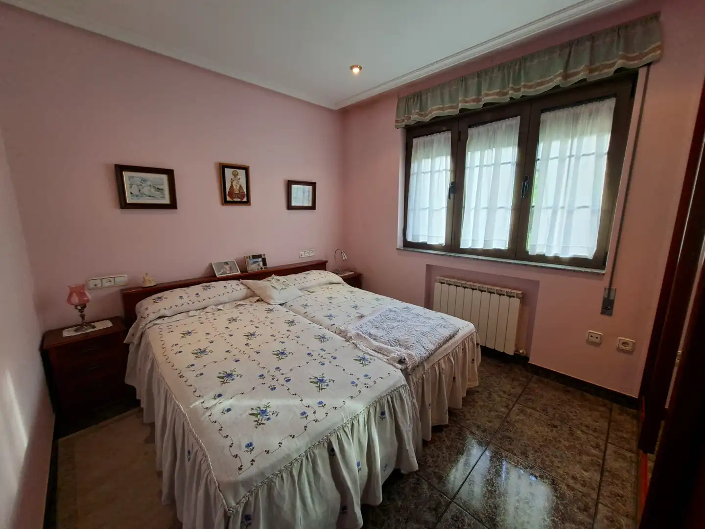 Bedroom of Houses for sale in Soto del Barco  with Heating, Private garden and Parquet flooring