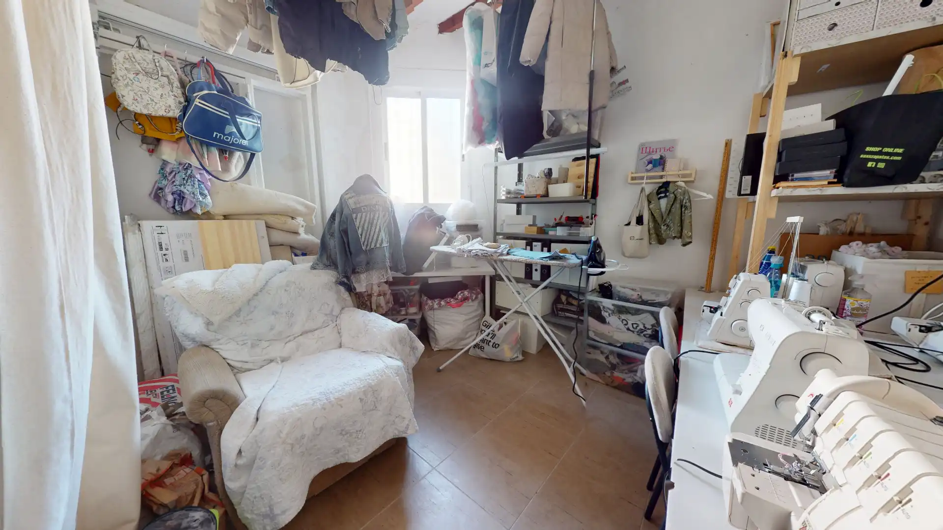 Habitación de Casa adosada en venta en Centro  