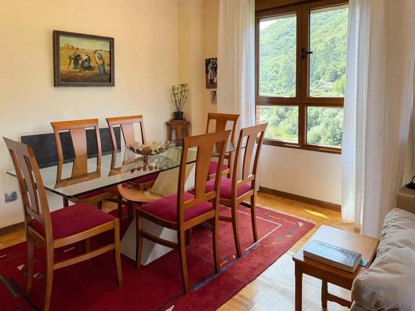 Comedor de Piso en venta en Mieres (Asturias) con Calefacción, Parquet y Amueblado