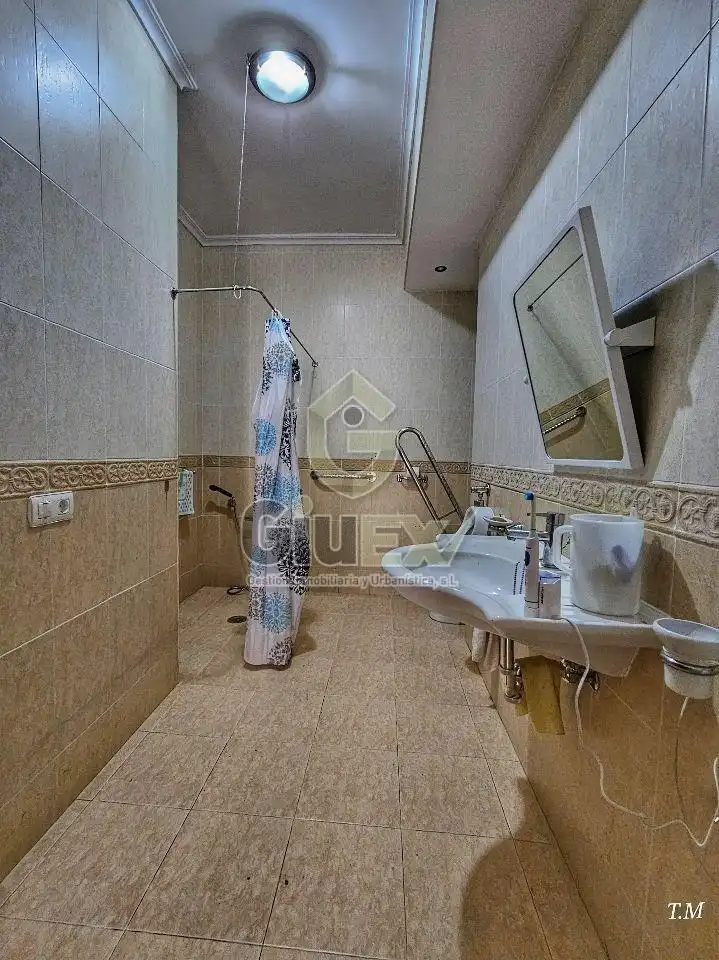 Bathroom of Houses for sale in Perales del Puerto  with Heating, Private garden and Terrace