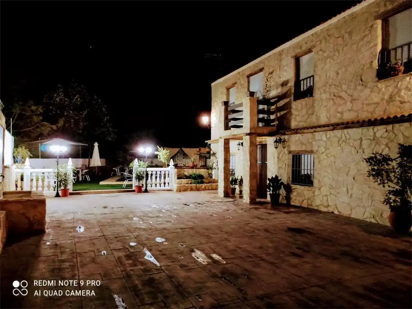 Vista exterior de Casa adosada en venta en Cabra con Jardín privado, Trastero y Piscina