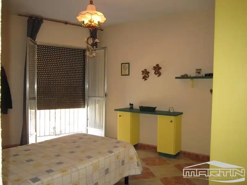 Dormitori de Casa o xalet en venda en Lucena amb Aire condicionat i Terrassa