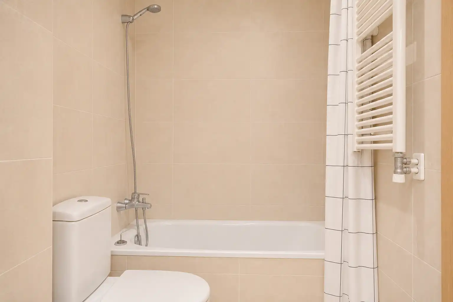 Baño de Piso en venta en Mataró con Aire acondicionado, Calefacción y Parquet