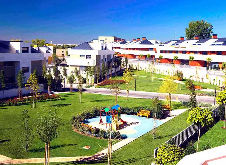 Exterior view of Detached homes for rent in La Moraleja  with Air Conditioner, Heating and Private garden