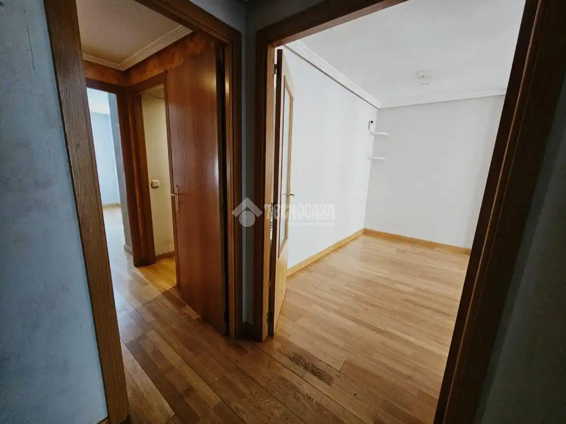 Flat for sale in Parla