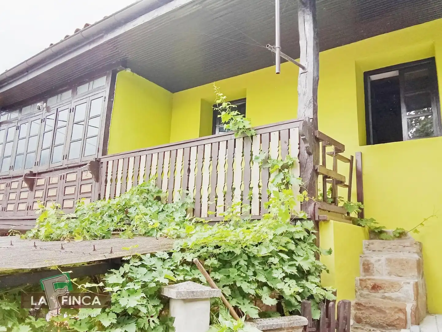 Casa adosada en venta en CASARES, Quirós