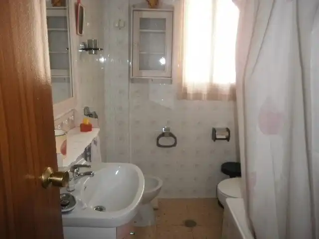 Bany de Pis en venda en Aranjuez amb Calefacció