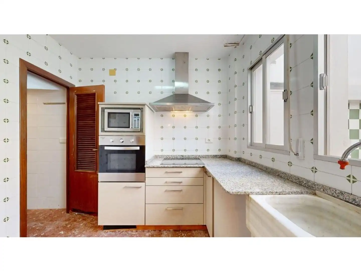 Cocina de Casa adosada en venta en Casinos con Jardín privado, Terraza y Trastero