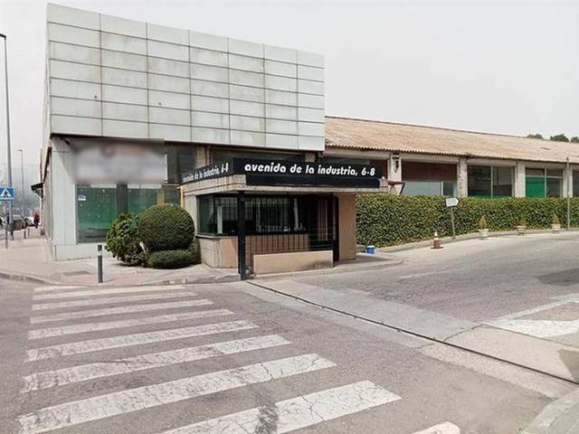 Garaje en Venta en Av de la industria  en Zona Industrial