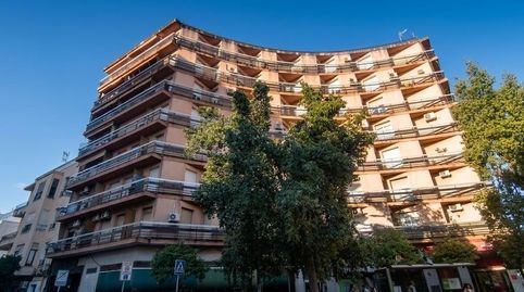 IMPRESIONANTE VIVIENDA EXTERIOR EN PLENA PLAZA DE COSTASOL