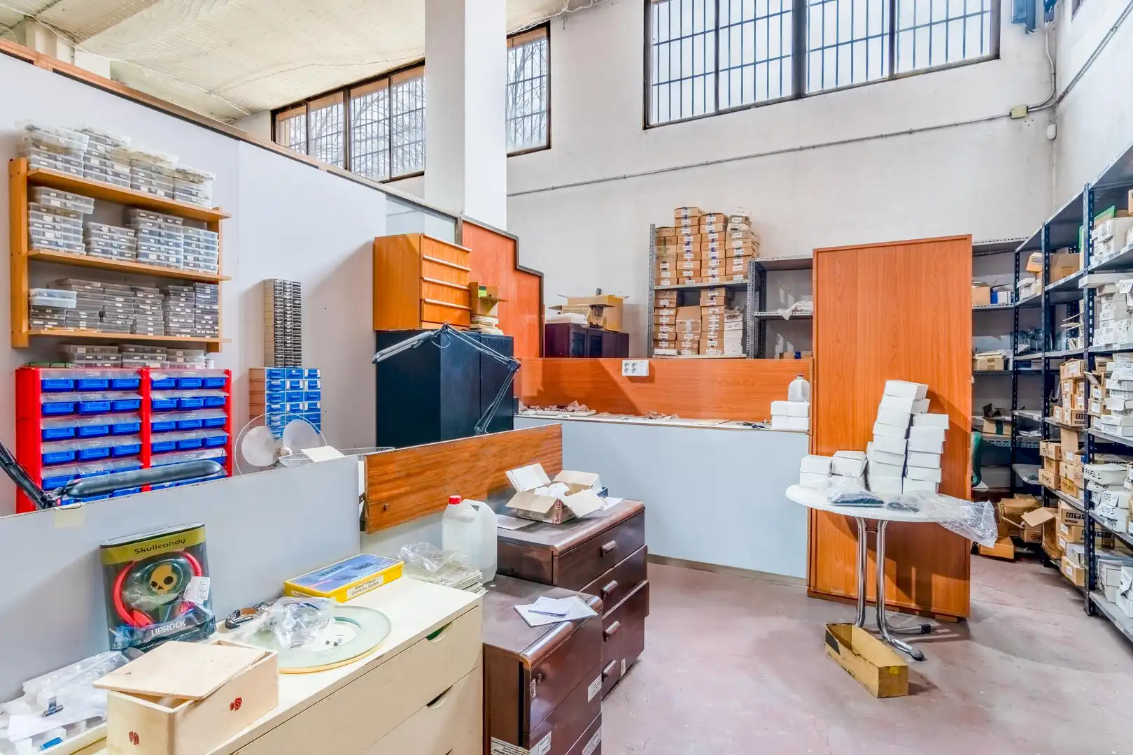 Nau industrial en venda a Calle de Albasanz, Simancas