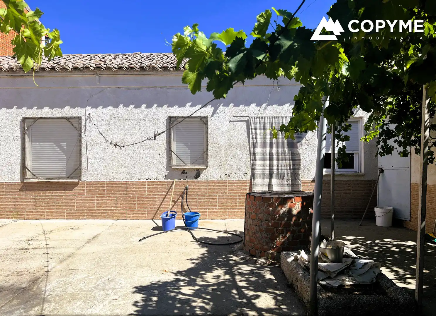 Vista exterior de Casa o xalet en venda en Rielves amb Calefacció, Jardí privat i Traster