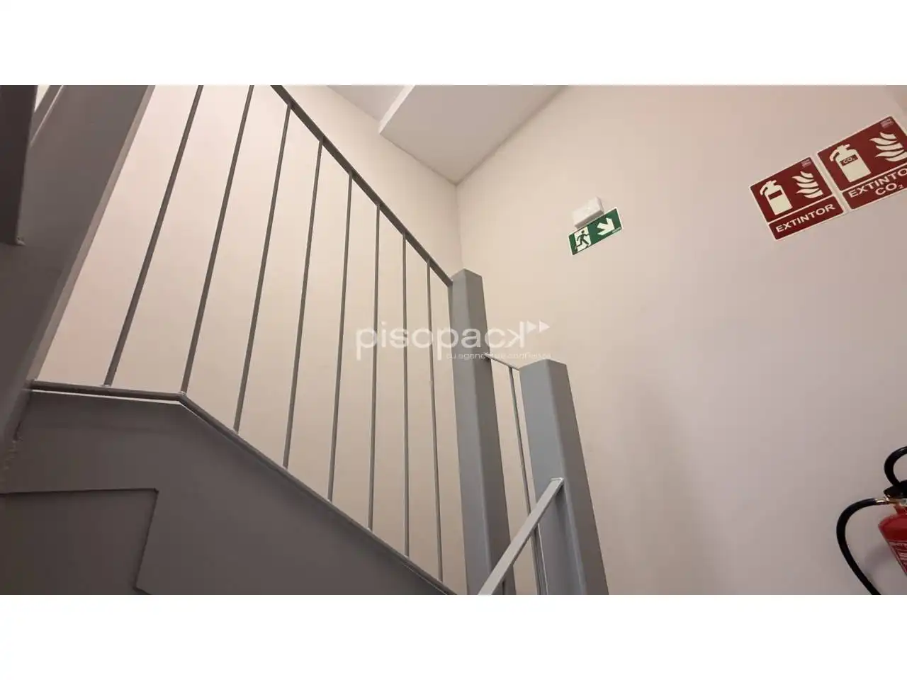 Wohnung zum Verkauf in  Pamplona / Iruña mit Heizung, Terrasse und Balkon