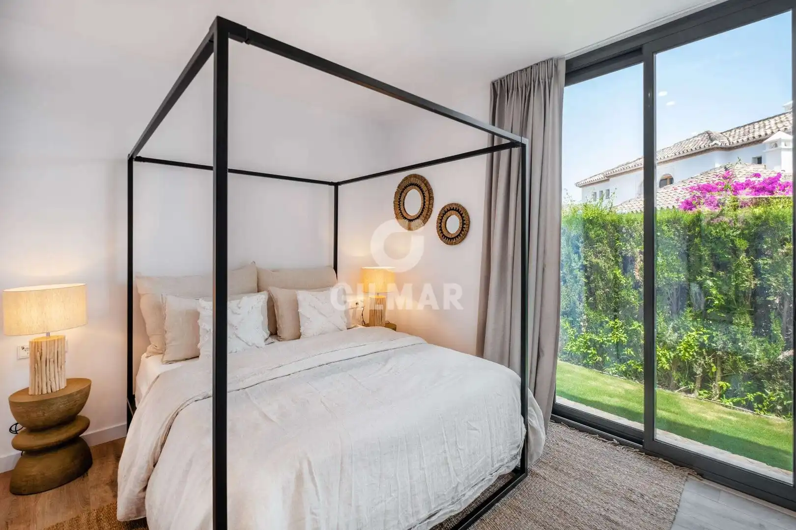 Bedroom of Houses for sale in Benahavís  with Heating, Private garden and Swimming Pool