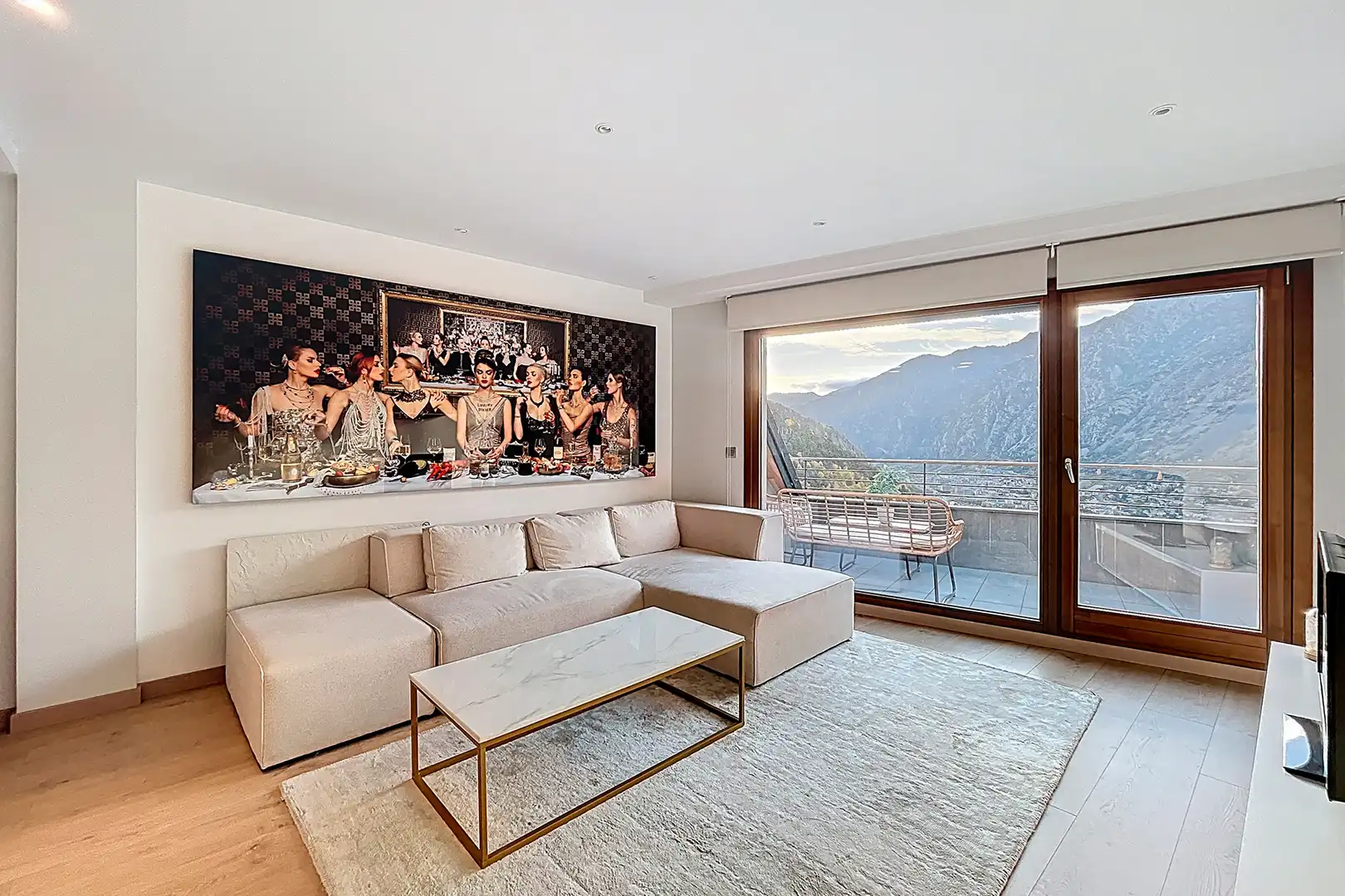 Sala d'estar de Apartament en venda en Escaldes – Engordany amb Aire condicionat, Terrassa i Traster