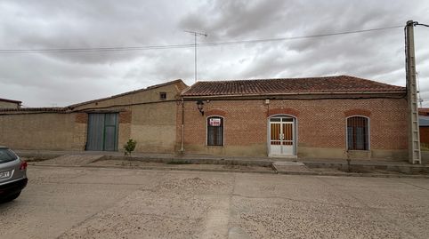 Panaderos Valladolid Inmobiliaria, Casa de pueblo con patio en venta en Taranzona de Guareña, imatge 2