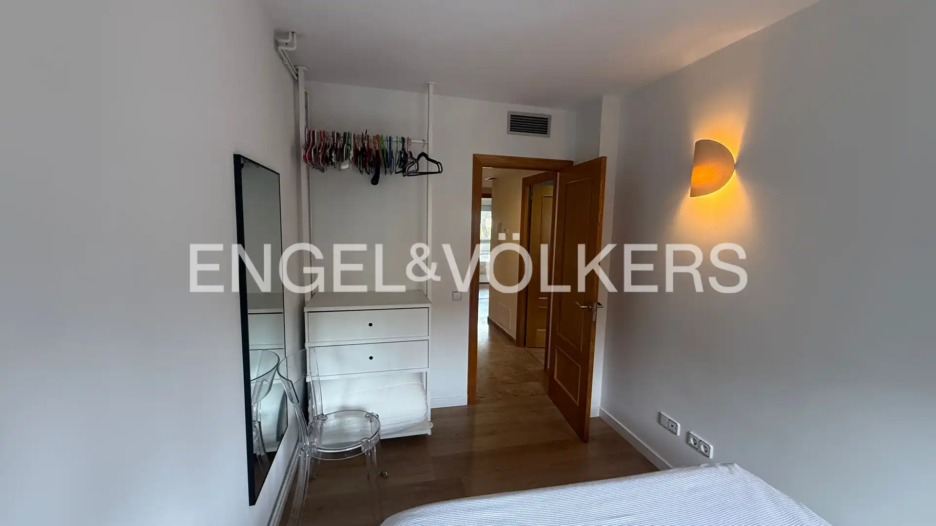Schlafzimmer von Einfamilien-Reihenhaus zur Miete in Gavà mit Klimaanlage, Heizung und Privatgarten