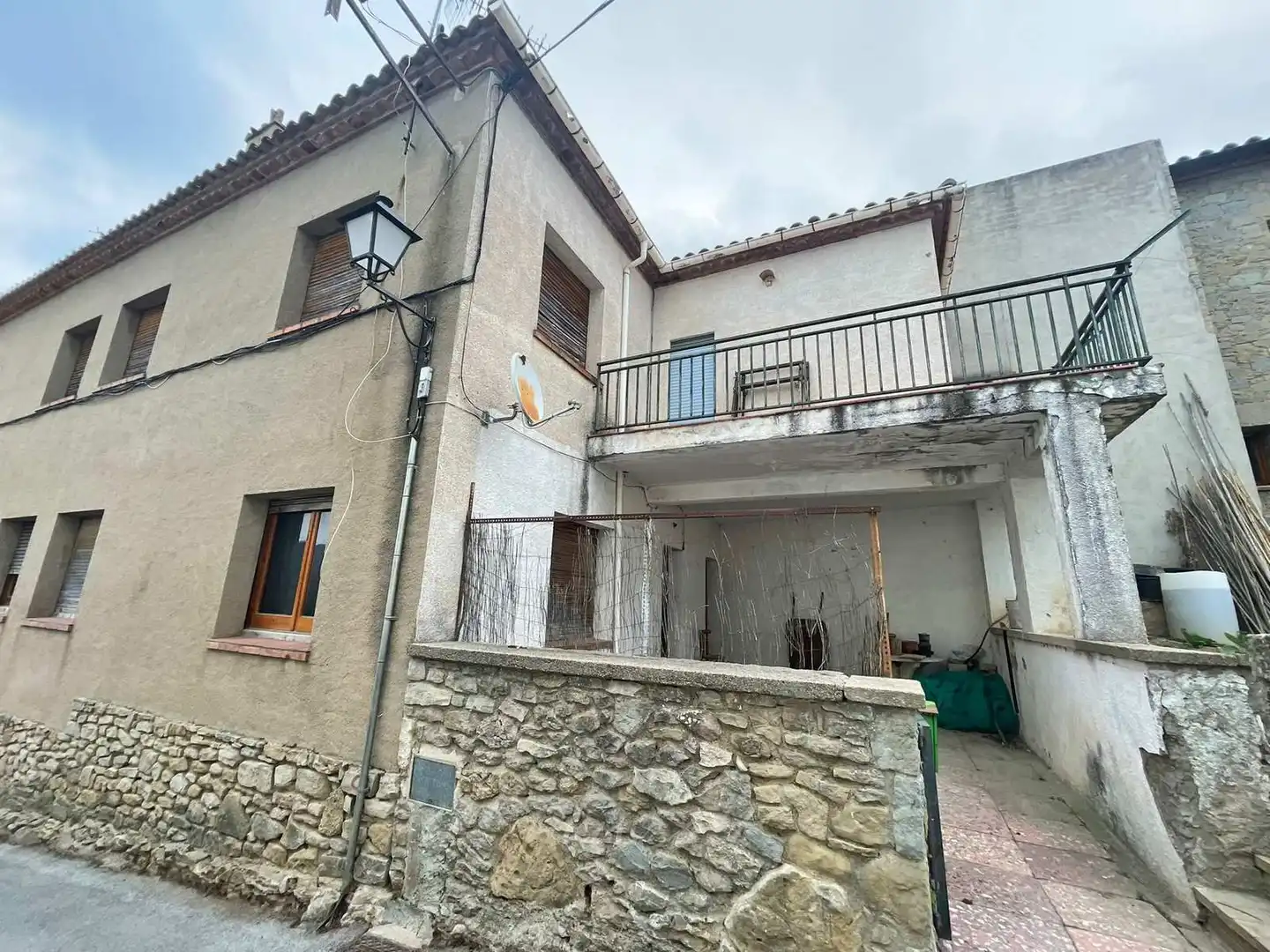 Vista exterior de Edificio en venta en Castellterçol