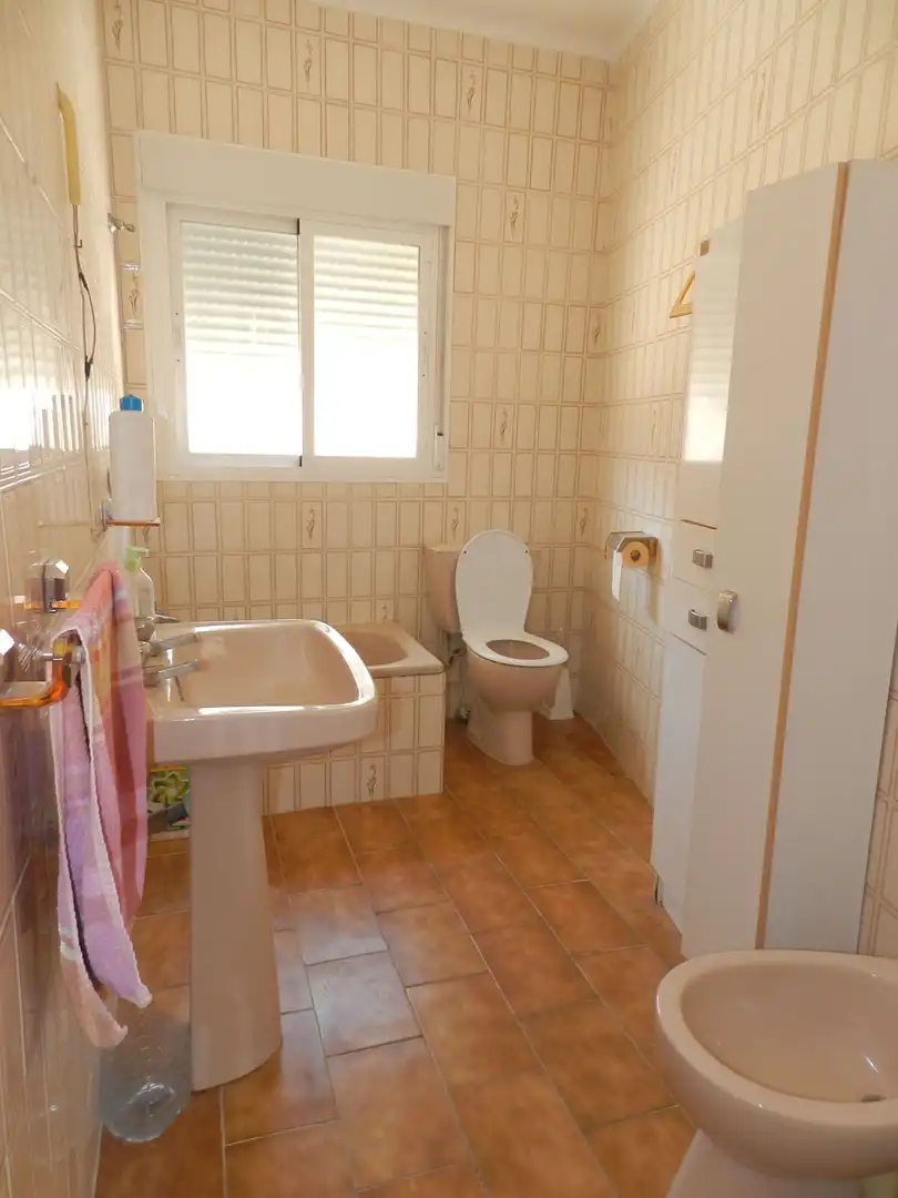 Baño de Casa o chalet en venta en Jabalquinto con Aire acondicionado, Calefacción y Trastero