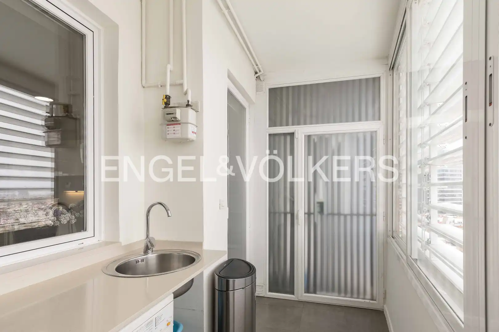 Balcony of Flat for rent in Barcelona  with Air Conditioner, Heating and Parquet flooring