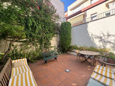 Reihenhaus mit Balkon zur Miete in Carrer de Joan Suris
