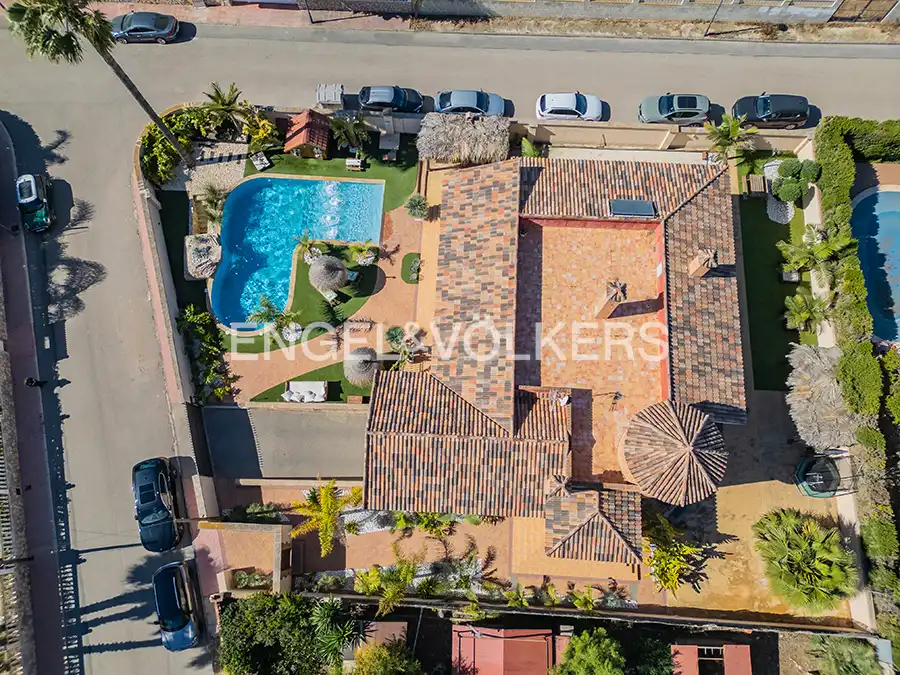Swimming pool of Houses for sale in San Vicente del Raspeig / Sant Vicent del Raspeig  with Air Conditioner, Heating and Private garden