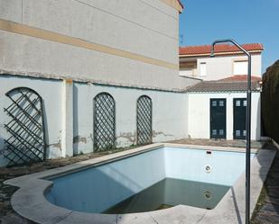 Swimming pool of Single-family semi-detached for sale in Quintanar de la Orden  with Swimming Pool