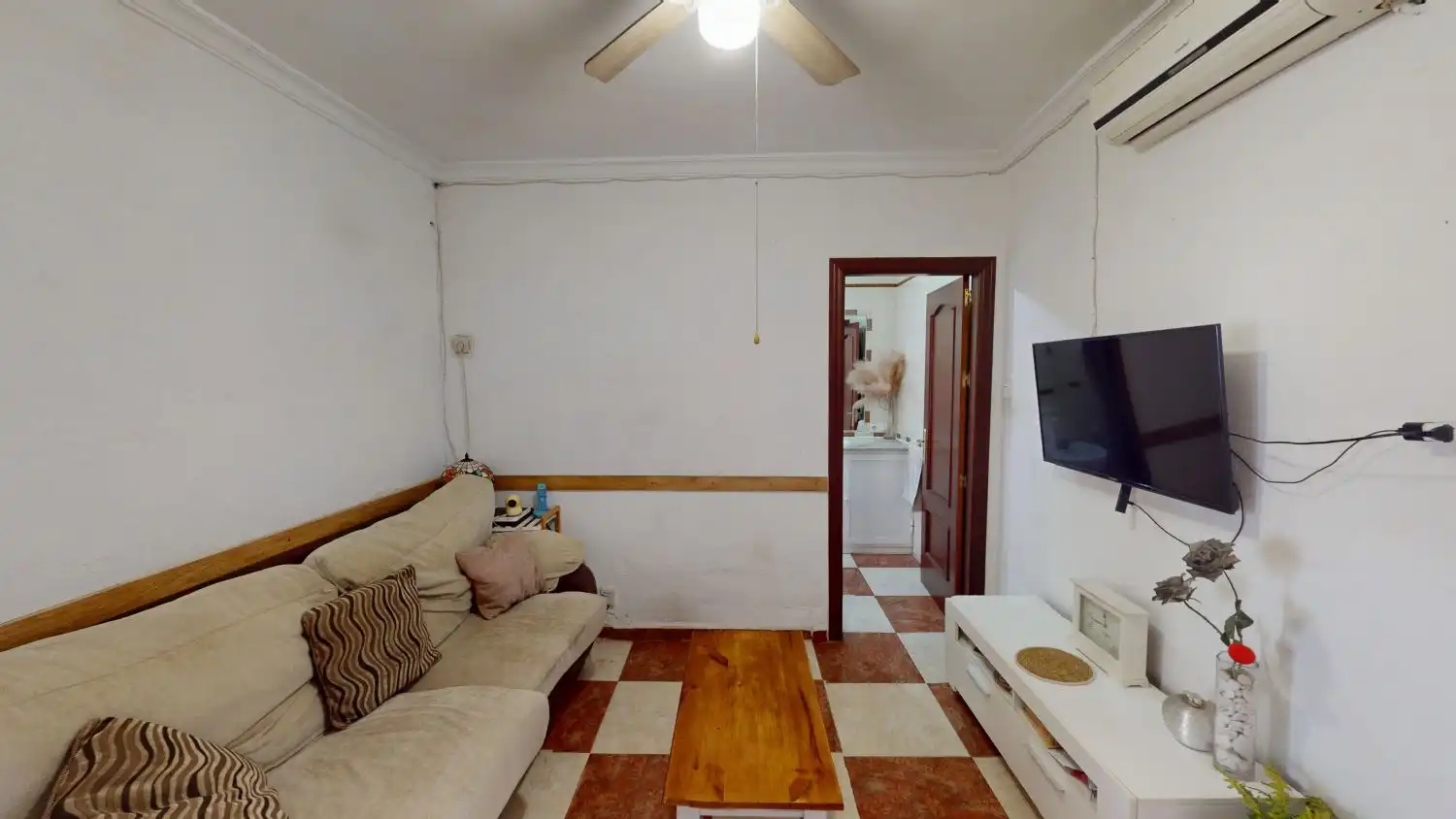 Sala d'estar de Casa o xalet en venda en Alcalá de Guadaira