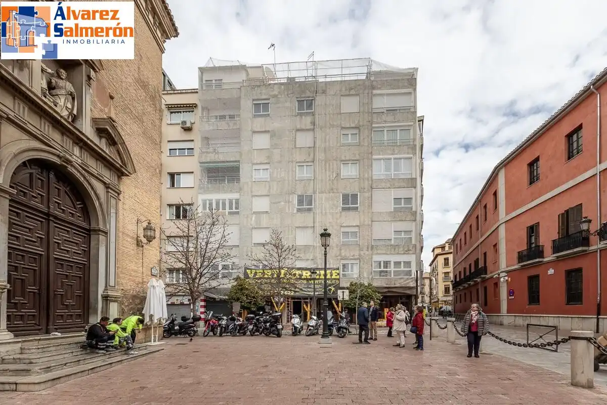 Vista exterior de Pis en venda en Granada amb Traster