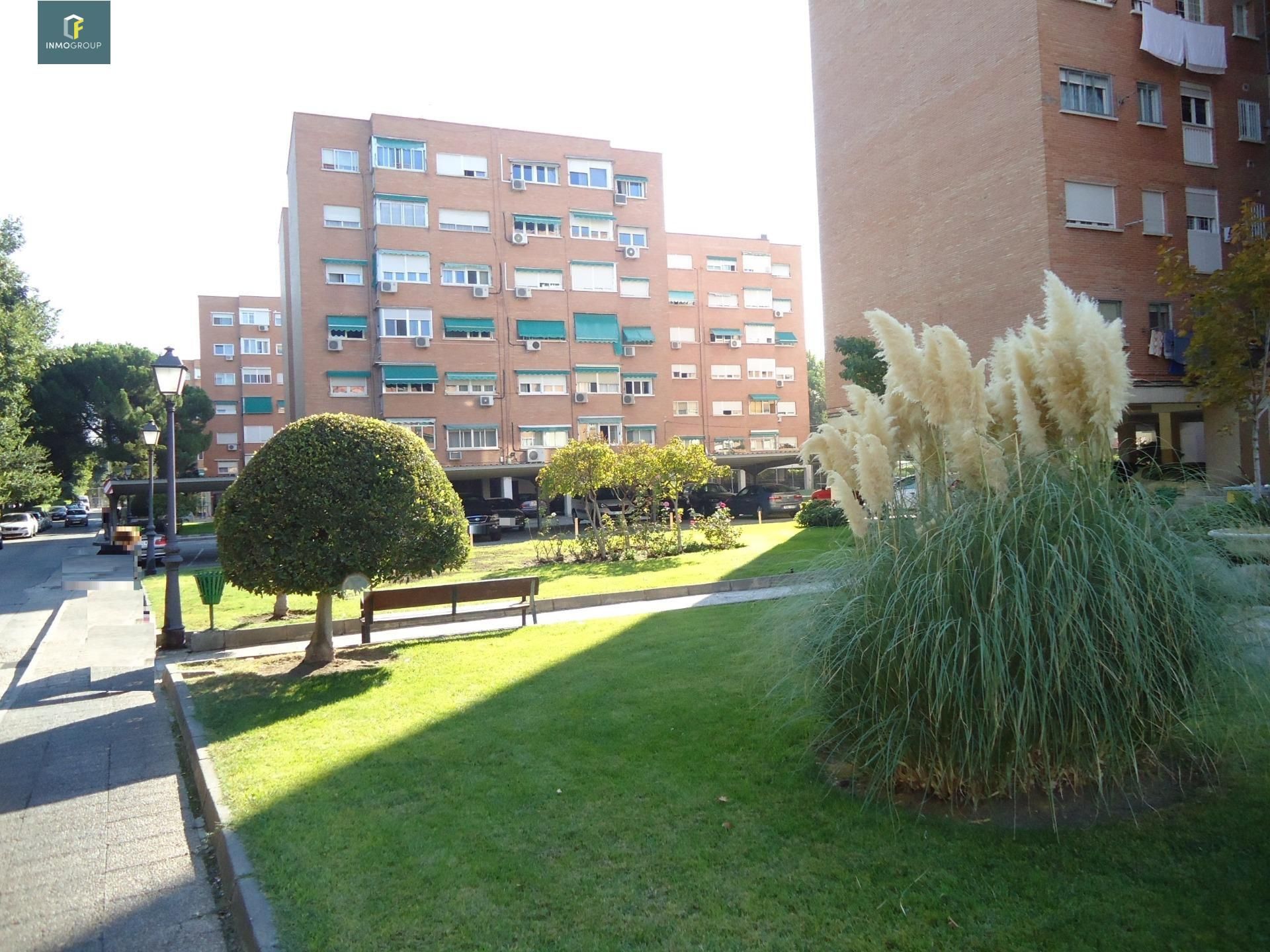 Exterior view of Flat for sale in Torrejón de Ardoz  with Air Conditioner, Heating and Private garden