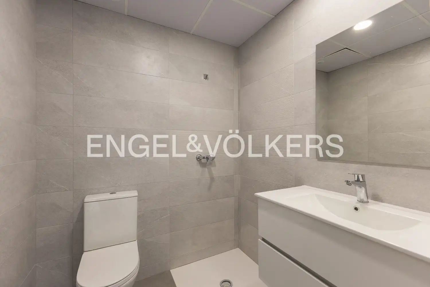 Bathroom of Flat for rent in Massanassa  with Air Conditioner, Heating and Storage room