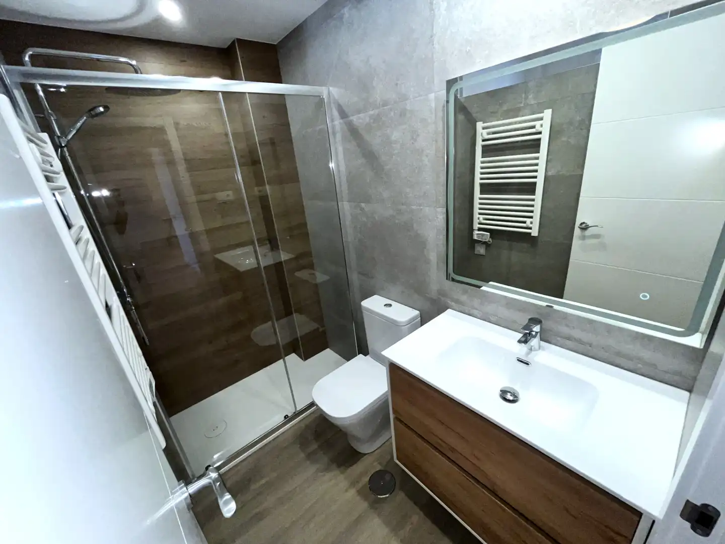 Baño de Piso en venta en Madrid con Aire acondicionado, Calefacción y Parquet