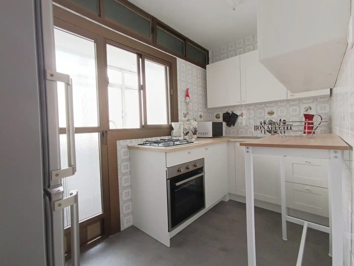 Cuina de Apartament de lloguer en Almería amb Terrassa