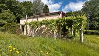 Vista exterior de Casa o xalet en venda en Santiago de Compostela  amb Calefacció, Jardí privat i Terrassa
