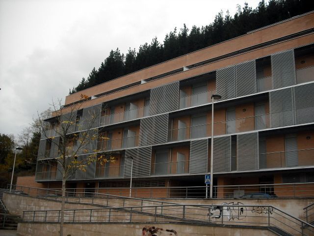 Außenansicht von Garage miete in Eskoriatza
