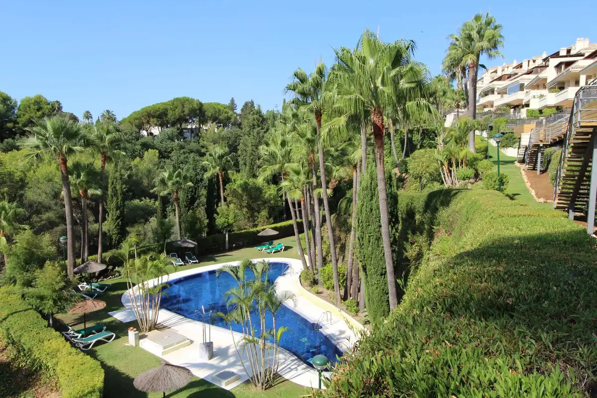 Jardí de Pis en venda en Marbella amb Aire condicionat, Terrassa i Traster