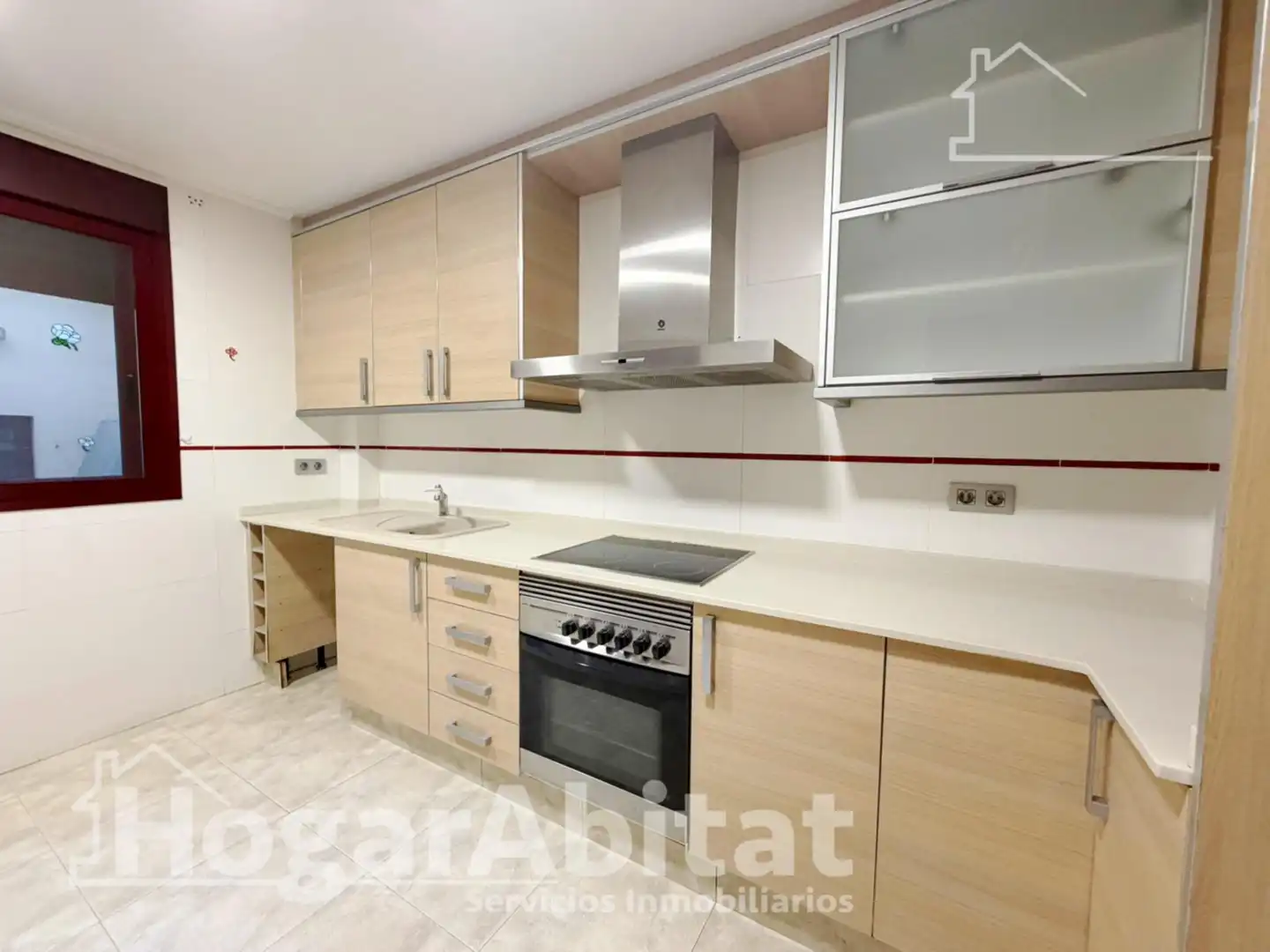 Cuina de Casa adosada en venda en Sagunto / Sagunt amb Aire condicionat, Jardí privat i Terrassa