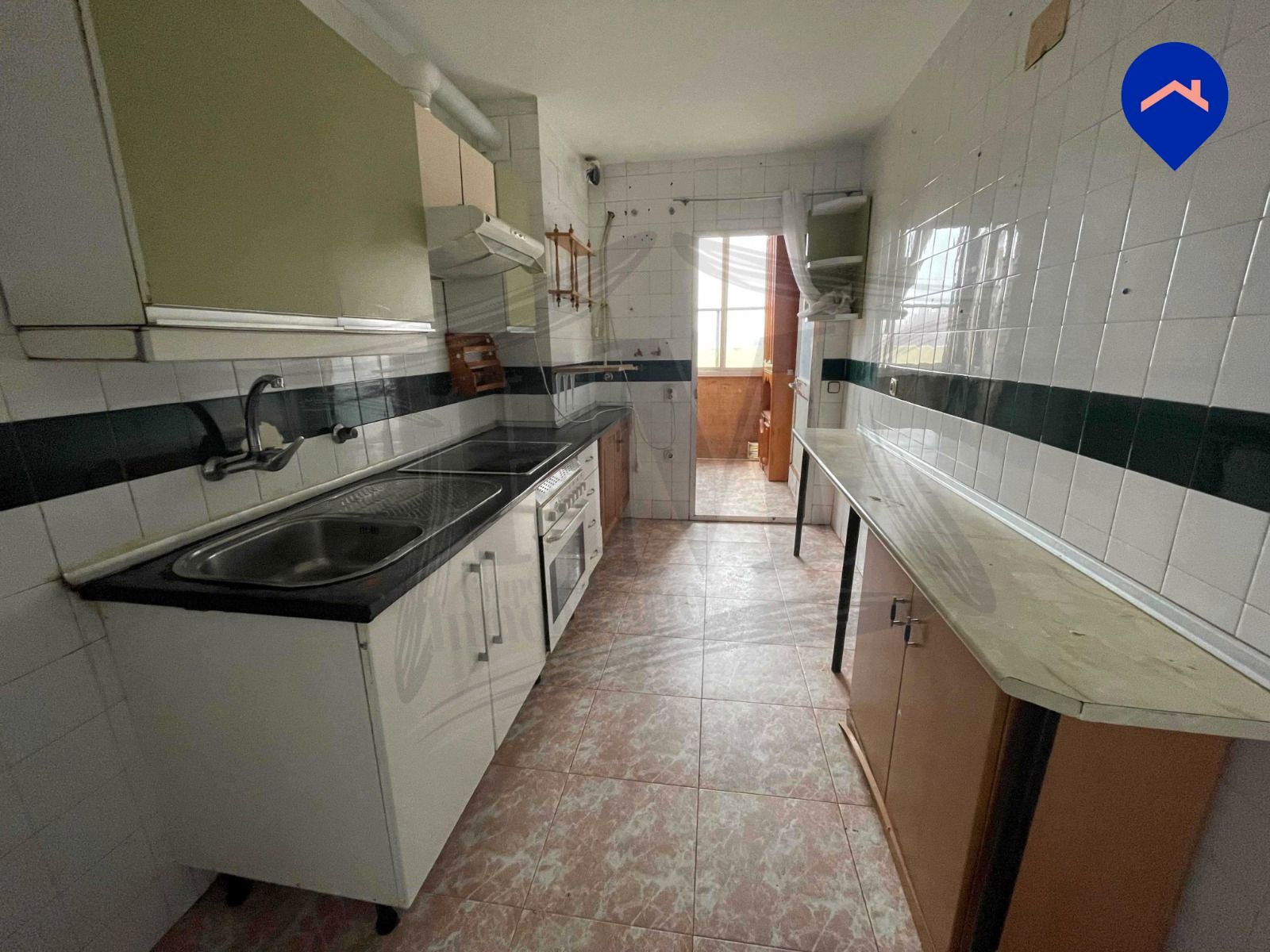 Kitchen of Flat for sale in  Madrid Capital  with Parquet flooring, Terrace and Oven