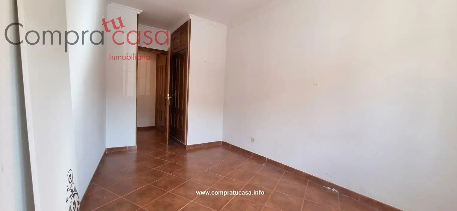 Casa o xalet en venda en Segovia amb Calefacció, Traster i Moblat