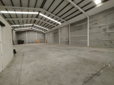 Nau industrial en venda a Calle Valle de Alcudia