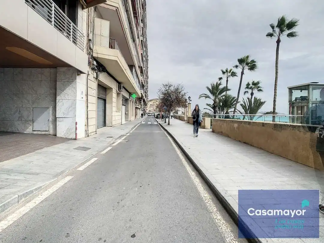Vista exterior de Pis en venda en Alicante / Alacant amb Terrassa