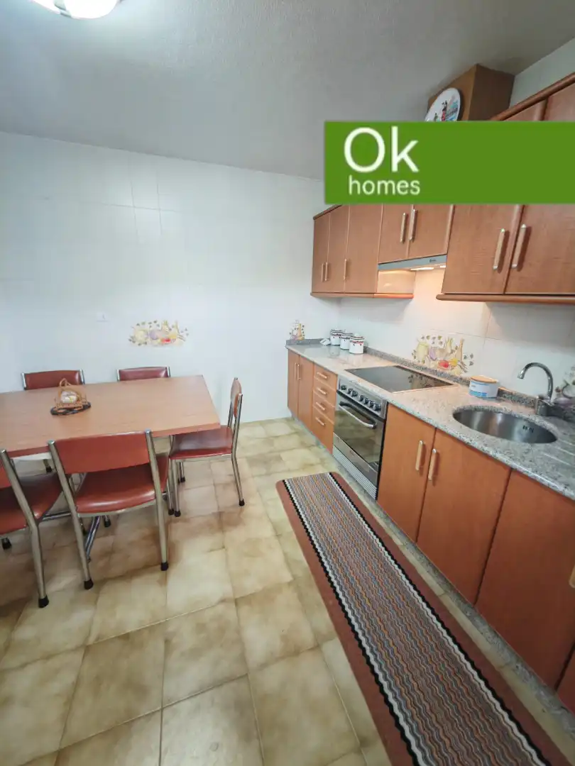 Cocina de Casa o chalet en venta en Mesía con Calefacción, Jardín privado y Parquet