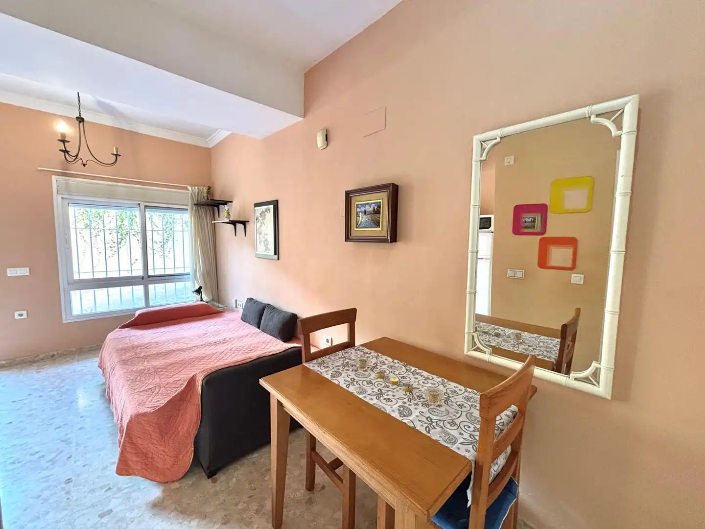 Habitación de Estudio en venta en Benalmádena con Aire acondicionado y Amueblado