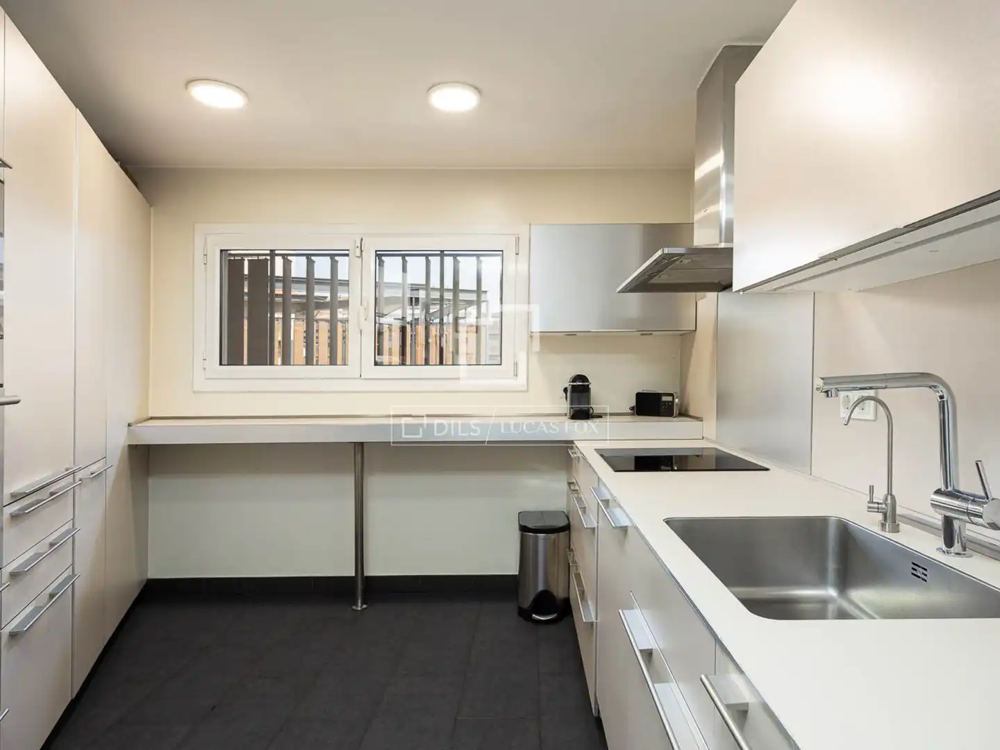Kitchen of Flat for sale in Barcelona  with Air Conditioner, Heating and Parquet flooring