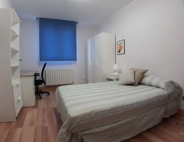 Habitación de Piso de alquiler en Bilbao  con Calefacción, Parquet y Amueblado