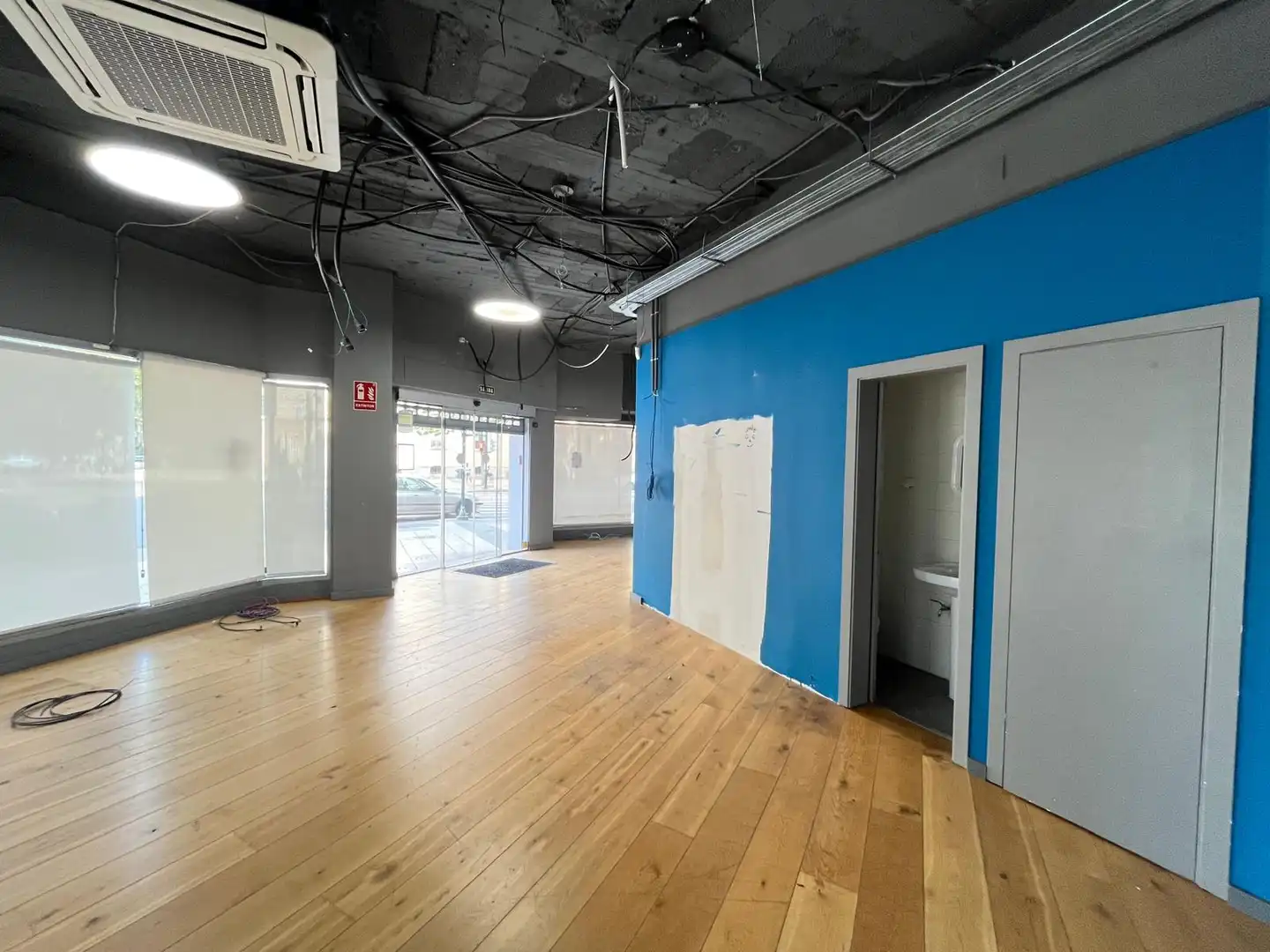 Commercial properties for rent in Cartagena  with Air Conditioner and Parquet flooring