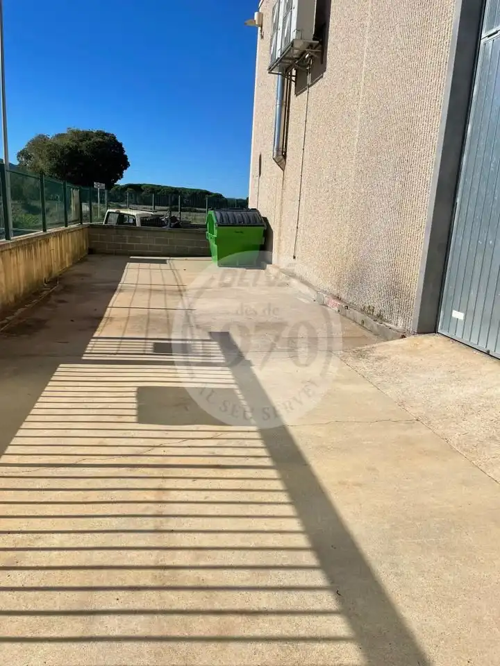 Fabrikhallen zur Miete in calle del Camí Vell, Fenals
