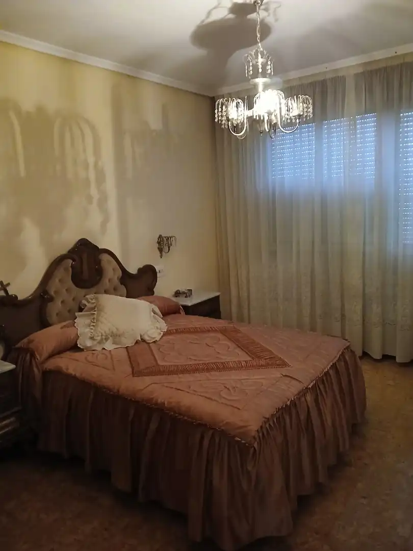 Habitación de Finca rústica en venta en Avión con Calefacción, Parquet y Terraza